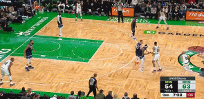 火力全开!凯尔特人命中4记三分轰出14-0打停森林狼